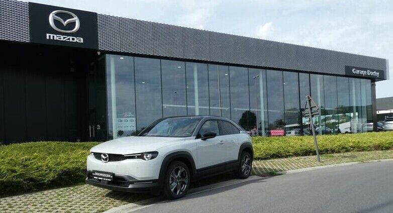 Elektrische Mazda MX30 tweedehands voordelig kopen bij Garage Dochy izegem Tweedehands elektrische wagen Mazda MX30 kopen bij Garage Dochy Izegem