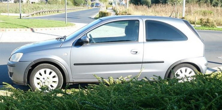 Goedkope Opel Corsa benzine tweedehands kopen bij Garage Dochy Izegem Goedkope Opel Corsa tweedehands kopen