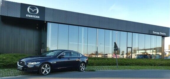 Tweedehands Jaguar XE kopen met garantie bij Garage Dochy Izegem