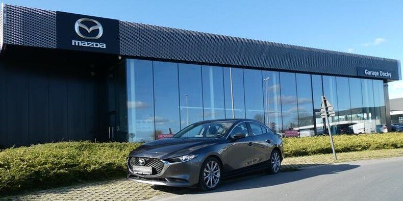 Mazda 3 sedan tweedehands benzine kopen met garantie bij Garage Dochy Izegem Mooie Mazda 3 berline tweedehands benzine kopen bij Garage Dochy Izegem