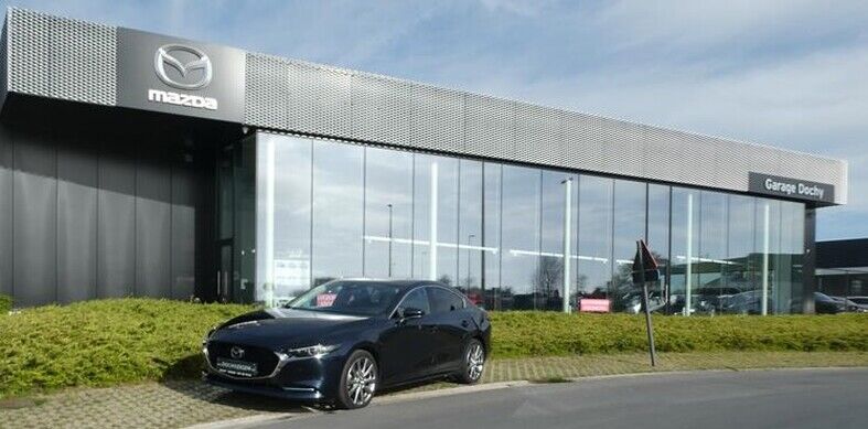 Mazda 3 sedan Sky-X benzine tweedehands kopen bij Garage Dochy Tweedehands Mazda 3 Sky X benzine 2021 kopen bij Garage Dochy Izegem