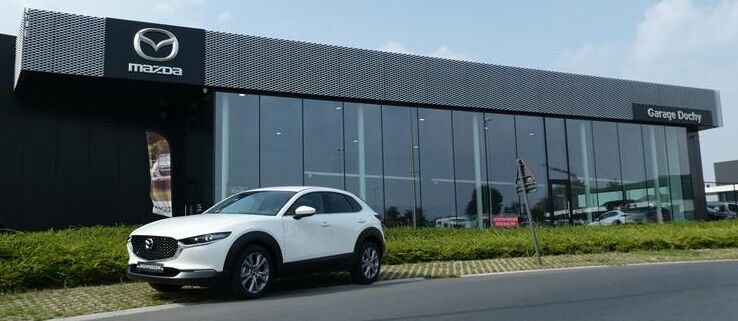 Mazda CX-30 Snowflake White benzine Skycruise benzine in automaat kopen Mooie Mazda CX-30 benzine automaat stockwagen kopen bij Garage Dochy Izegem