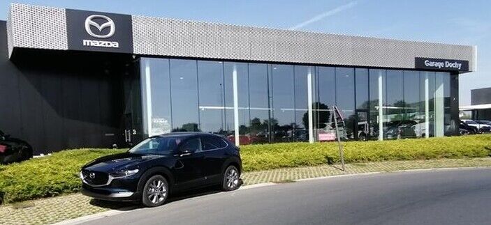 Mazda CX30 stockwagen met stockkorting kopen bij Garage Dochy Izegem nabij Roeselare Mazda CX30 deep crystal blue stockwagen met extra stockkorting kopen bij Garage Dochy Izegem