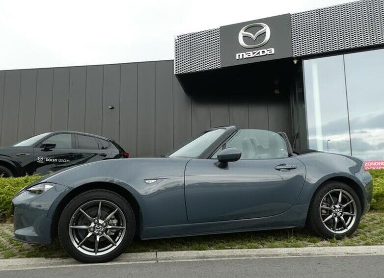 Tweedehands Polymetal Gray Mazda MX5 132pk kopen met garantie bij garage Dochy Izegem Mooie Mazda MX5 cabriolet tweedehands kopen 2022 bij Garage Dochy Izegem