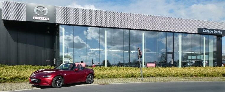 Tweedehands Mazda MX5 cabriolet kopen bij Garage Dochy Izegem 