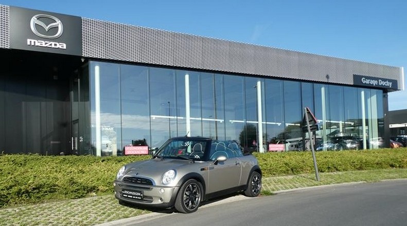 Mini One Cabrio tweedehands benzine kopen met garantie Mooie Mini One Cabrio tweedehands kopen bij Garage Dochy Izegem