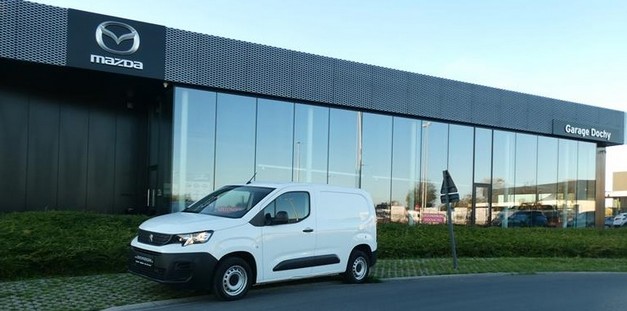 Peugeot Partner lichte vracht bestelwagen tweedehands kopen bij Garage Dochy Izegem Correcte lichte vracht peugeot Partner tweedehands kopen bij Garage Dochy Izegem