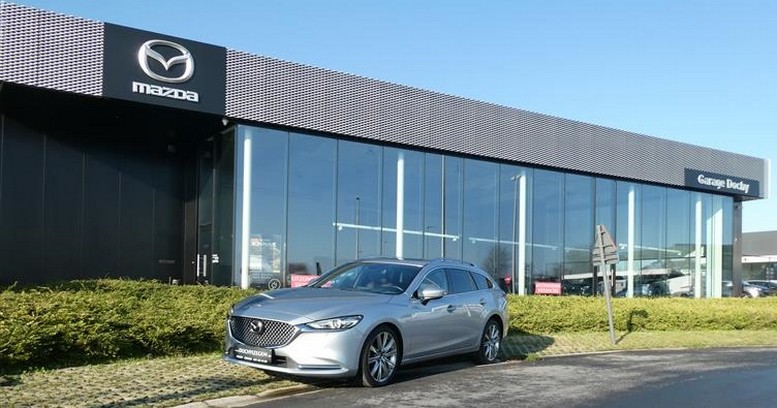 Mooie Mazda 6 break tweedehands benzine kopen bij Garage Dochy Izegem 