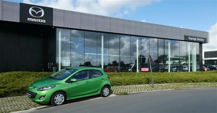 Goedkope benzine Mazda 2 kopen met garantie bij Garage Dochy Izegem